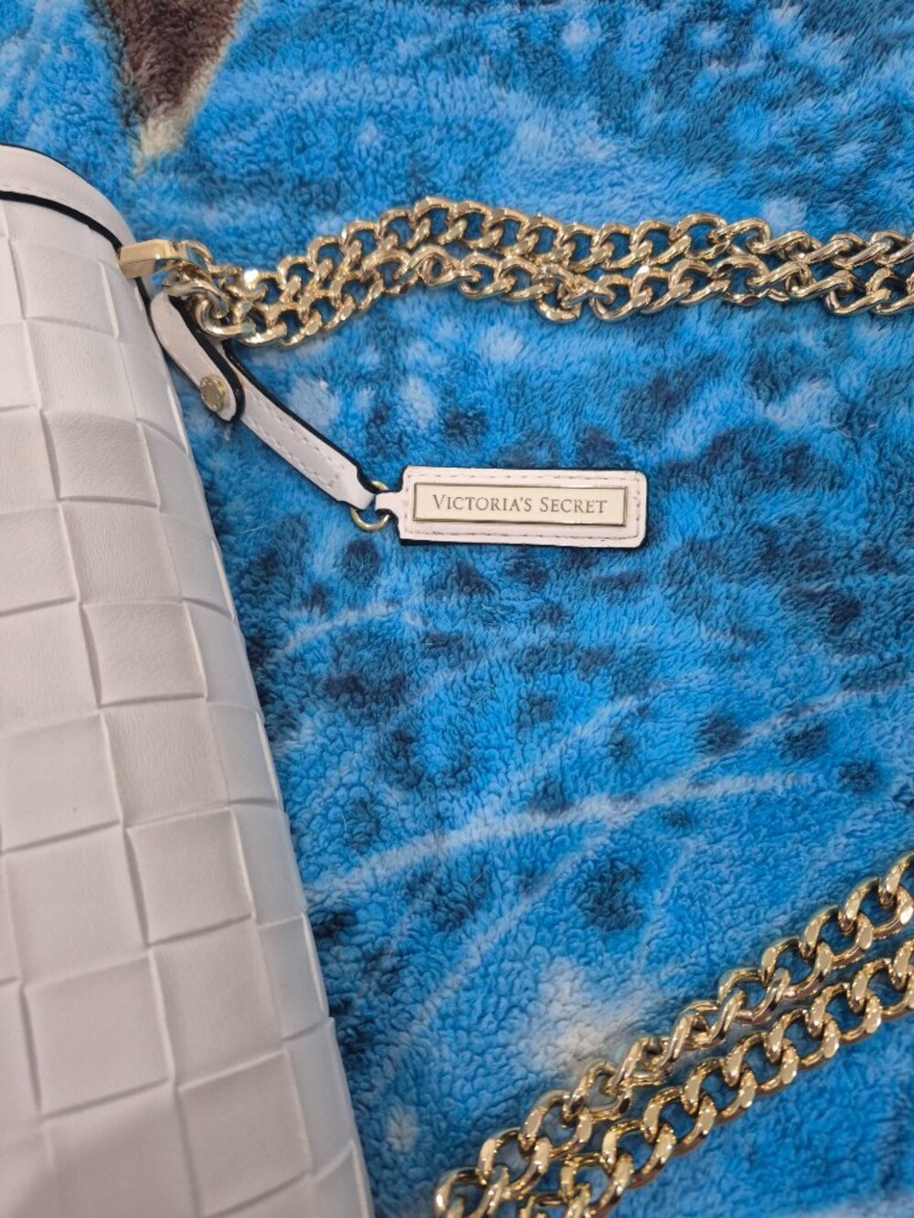 Bolso bandolera mediana de Victoria's Secret - Picture 14 of 15